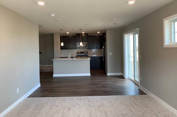 4825 Martingale DR, Woodbury, MN 55129