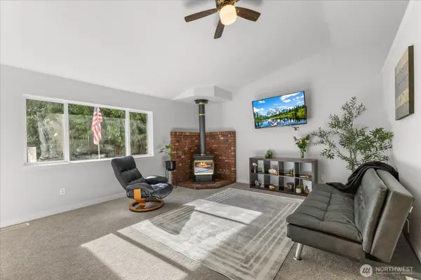 3019 Pine LN, Sedro Woolley, WA 98284