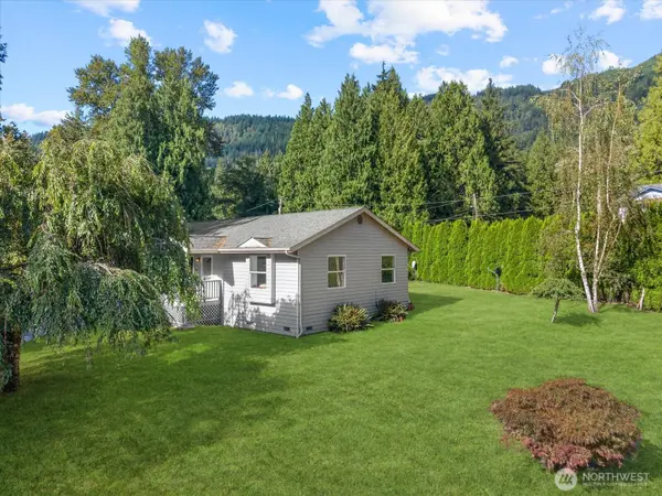 3019 Pine LN, Sedro Woolley, WA 98284