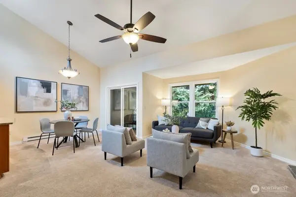 14633 NE 40th ST #K8, Bellevue, WA 98007