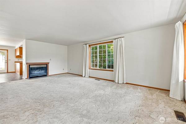112 W 2nd ST #A, Everson, WA 98247