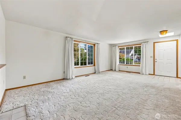 112 W 2nd ST #A, Everson, WA 98247