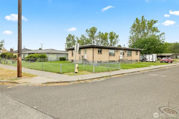 1304 W Hopkins ST, Pasco, WA 99301