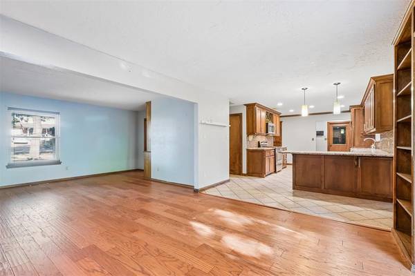 2415 Weatherford DR, Norman, OK 73071