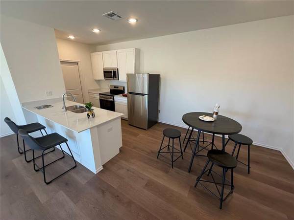 318 Aaran WAY, Yukon, OK 73099