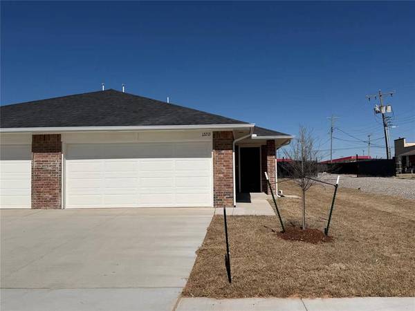318 Aaran WAY, Yukon, OK 73099