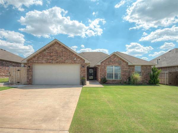1915 Twisted Oak CT, Shawnee, OK 74804