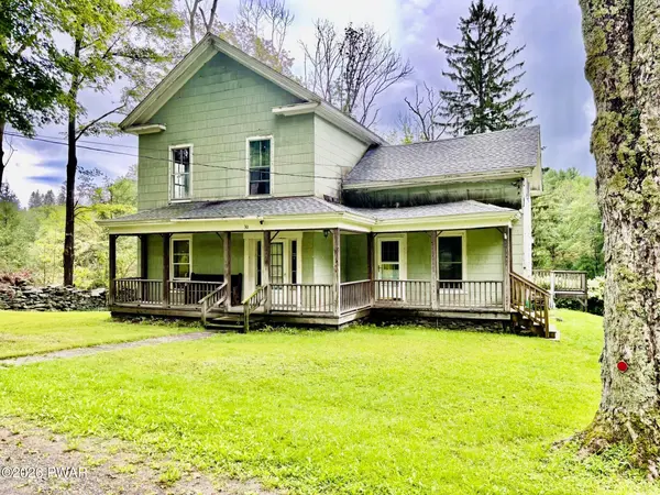 30 Preacher RD, Lake Como, PA 18437