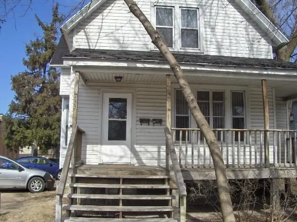 713 CHICAGO ST, Green Bay, WI 54301