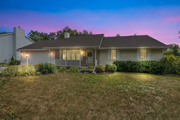 1348 SETTLERS ROW, Howard, WI 54313