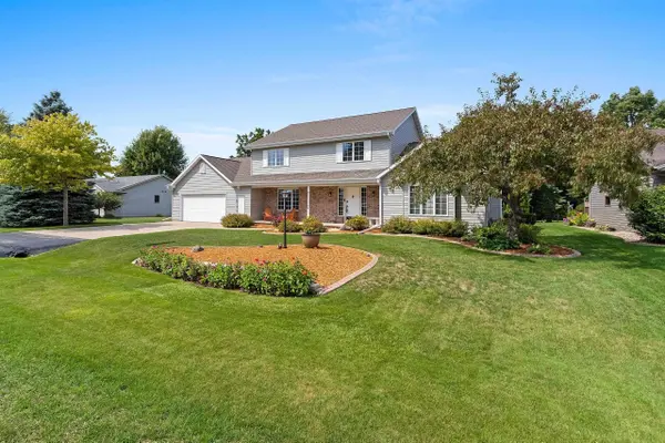 W2588 COLONIAL CT, Appleton, WI 54915