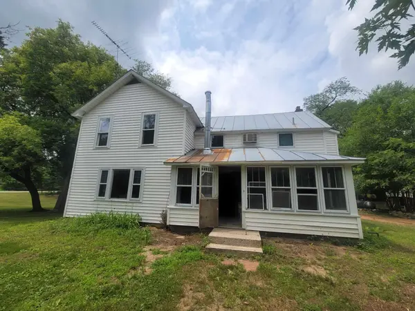 W5165 ASPEN RD, Wild Rose, WI 54984
