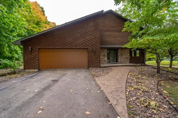 8344 CLAYTON AVE, Neenah, WI 54956