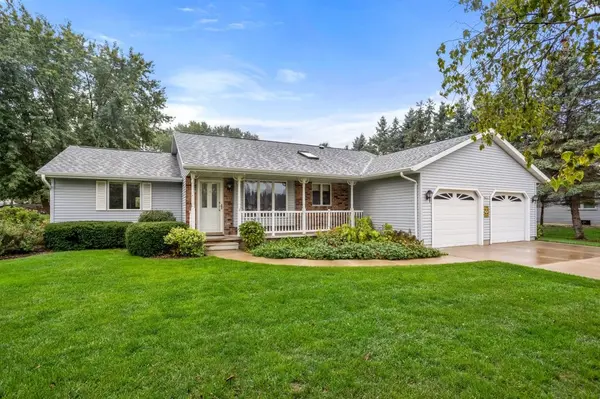 W6591 CEDAR LN, Greenville, WI 54942