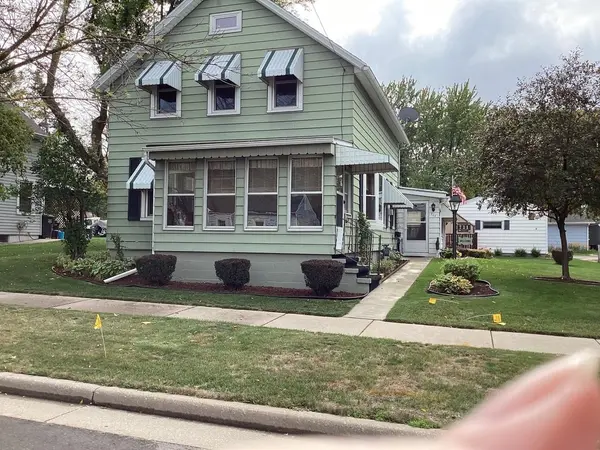 711 E 10TH ST, Kaukauna, WI 54130