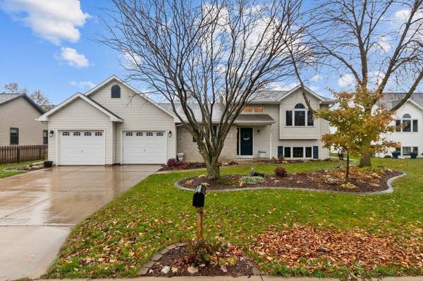 328 OMAHA AVE, Neenah, WI 54956-5050
