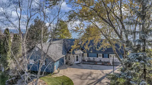 1620 S PARK AVE, Neenah, WI 54956