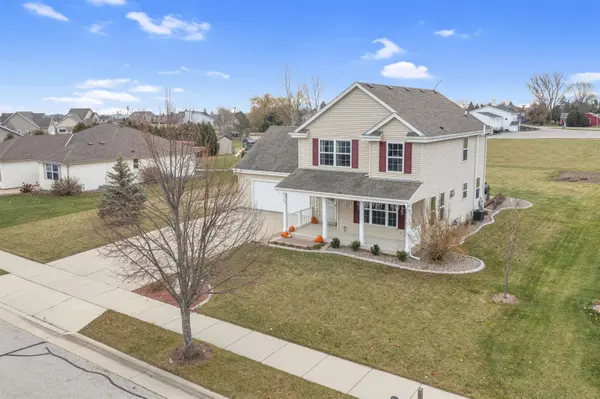 247 GRAND AVE, Belgium, WI 53004