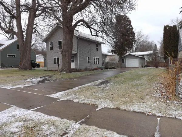 473 BROADWAY ST, Berlin, WI 54923