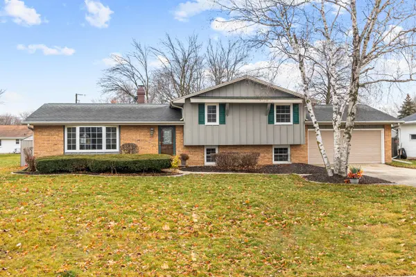 580 HILLTOP DR, Green Bay, WI 54301-2718