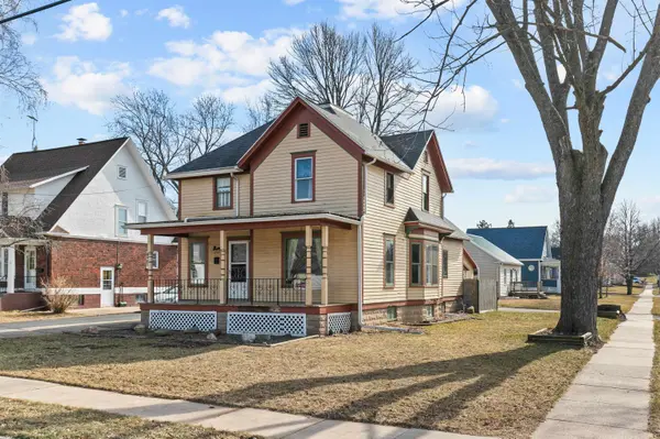 212 W PINE ST, New London, WI 54961