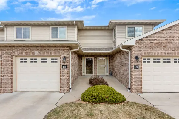1300 ALPINE DR #406, Green Bay, WI 54311-4521