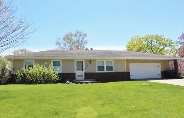 109 ROSE LN, Belgium, WI 53004