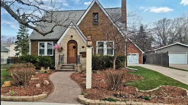 716 STERLING AVE, Oshkosh, WI 54901-4013
