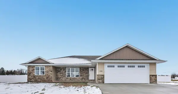 2218 FOX POINT CT, De Pere, WI 54115