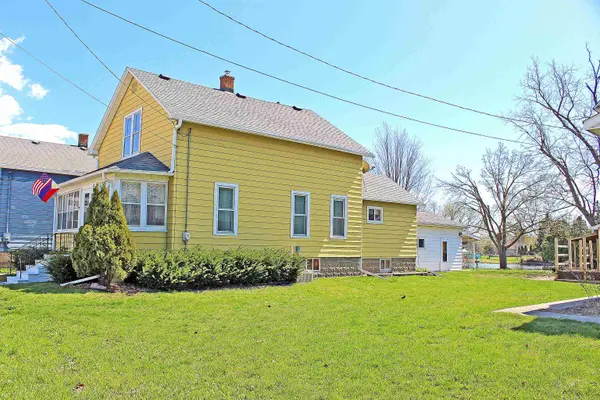 1313 OSHKOSH AVE,  Oshkosh,  WI 54902-2632