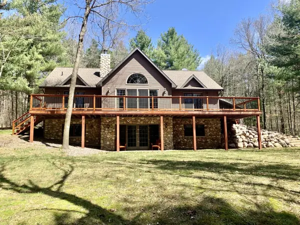 5882 RUSTLING PINE CT,  Abrams,  WI 54101-9579