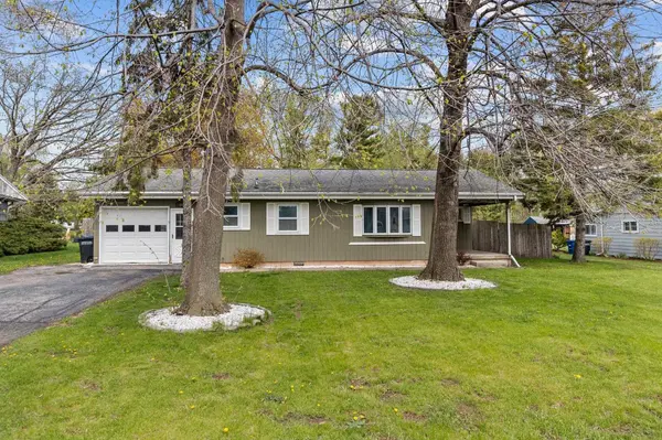 46 MYRNA JANE DR, Oshkosh, WI 54902-7326
