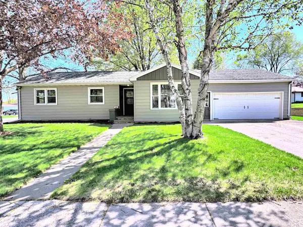 405 W 13TH ST, Kaukauna, WI 54130
