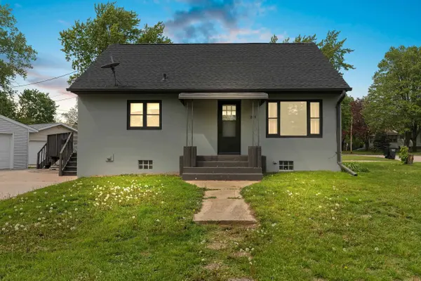 201 W CAMERON ST, New London, WI 54961