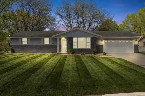 1856 ADLER WAY, Green Bay, WI 54303