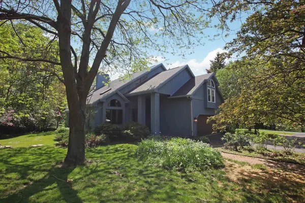 W4616 OVERLAND TRL,  Fond Du Lac,  WI 54935