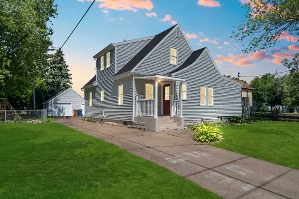 108 GREEN BAY ST, Menasha, WI 54952
