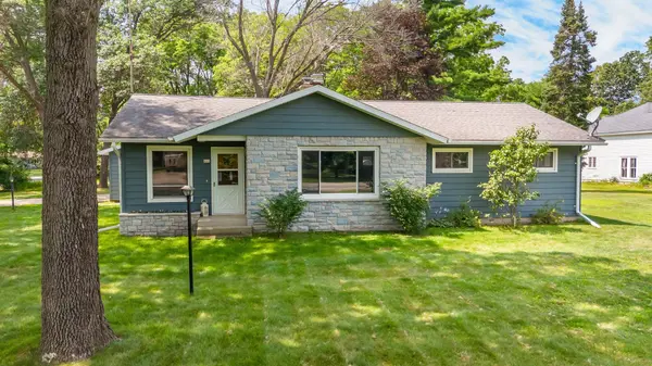 620 S CAMBRIDGE ST, Wautoma, WI 54982-8476