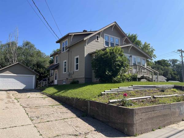 227 E RICHMOND ST, Shawano, WI 54166