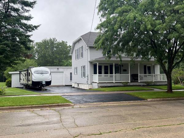 264 MODOC ST, Clintonville, WI 54929-1637