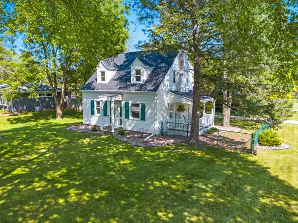 3713 S CLAY ST, Green Bay, WI 54301-1203