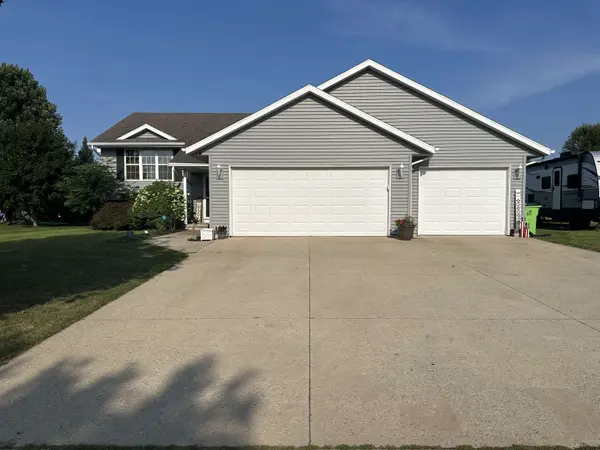 504 DOVE LN, Oconto Falls, WI 54154
