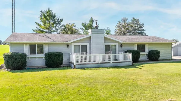 4923 COUNTY RD G, Oshkosh, WI 54986