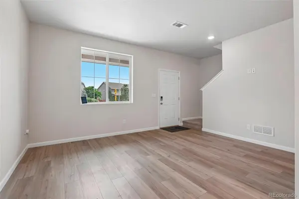 1494 Coral PL, Longmont, CO 80504
