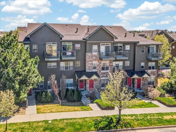 18767 E Yale CIR #B, Aurora, CO 80013