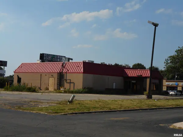1700 WABASH AVE, Springfield, IL 62704