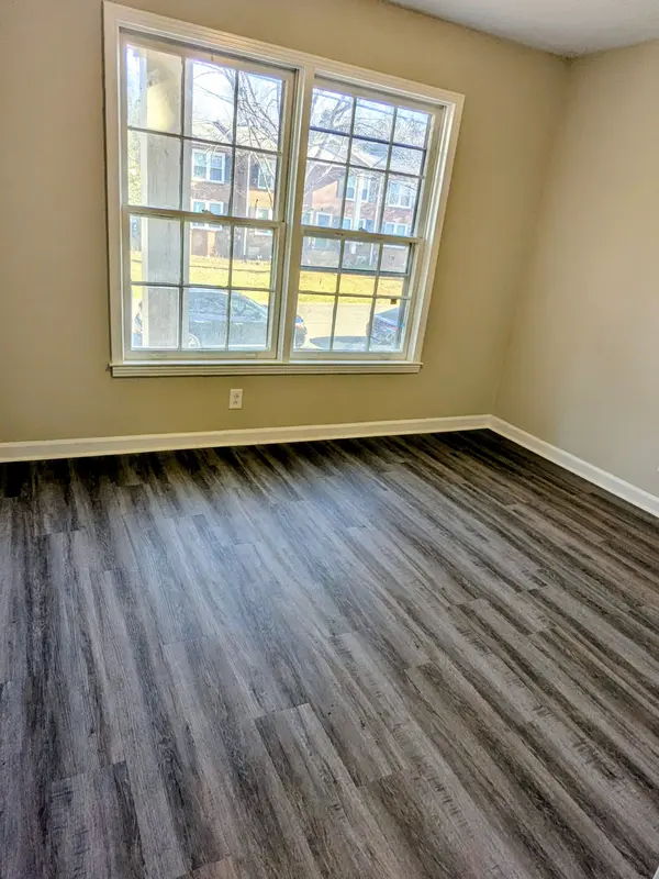 736 Holder Dr, Nashville, TN 37217