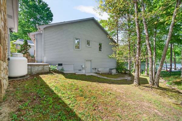 167 Markham Ln, Crossville, TN 38558