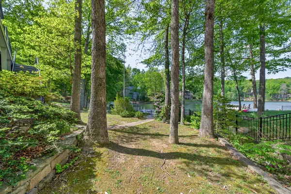 167 Markham Ln, Crossville, TN 38558