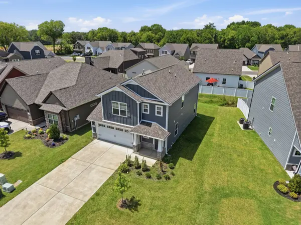3722 Stormy Ln, Rockvale, TN 37153